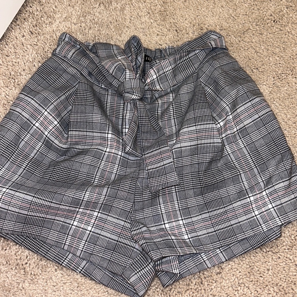 H&M High- Rise Plaid Shorts Size 2